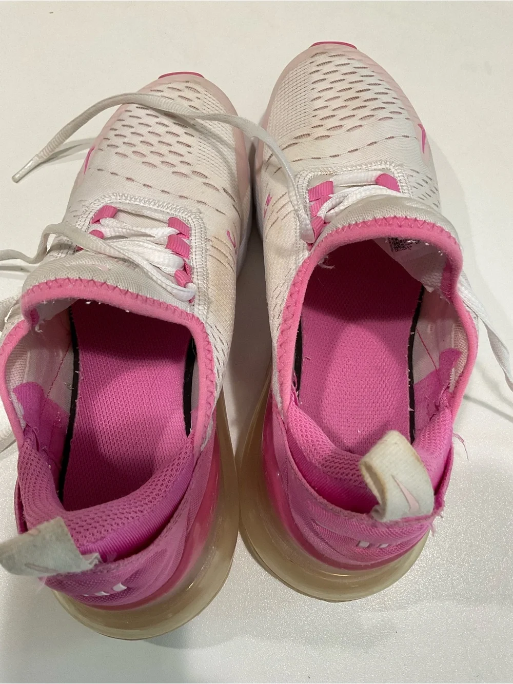 🌼🌼 Nike Girl’s Air Max 270 Shoes, Size 5.5Y